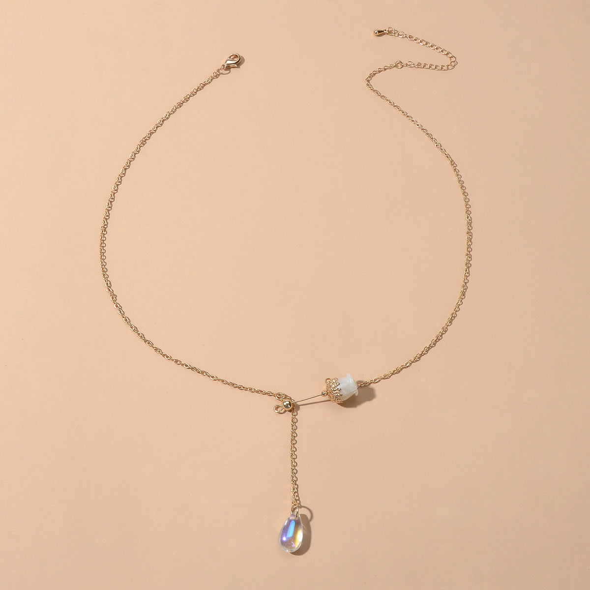 Elegante Collana Rosa Bianca e Goccia D'Acqua